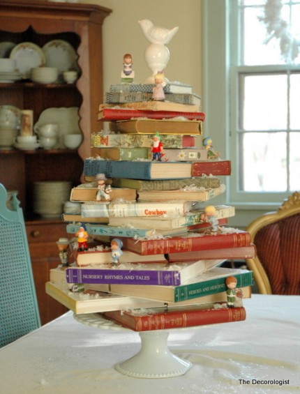 Book Christmas Tree