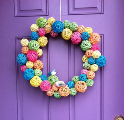 14 Colorful Wreaths You Can Make @craftgossip