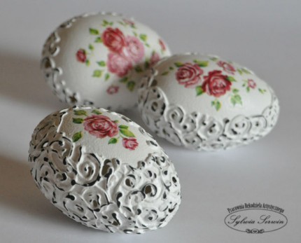 Gorgeous Shabby Chic Easter Egg (the actual tutorial link, not just photos!) @craftgossip