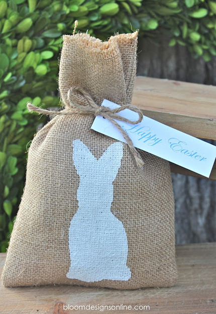 15 Bunny Silhouette Crafts for Easter @craftgossip