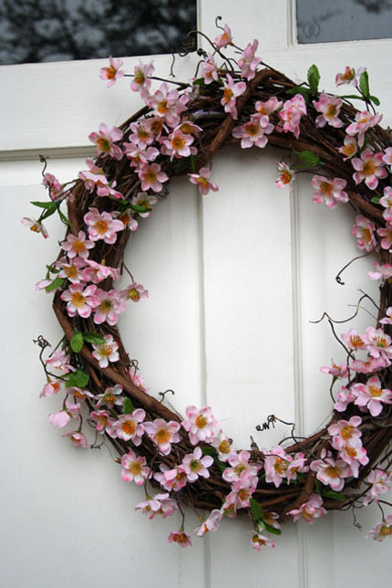 9 More Spring & Easter Wreaths @craftgossip