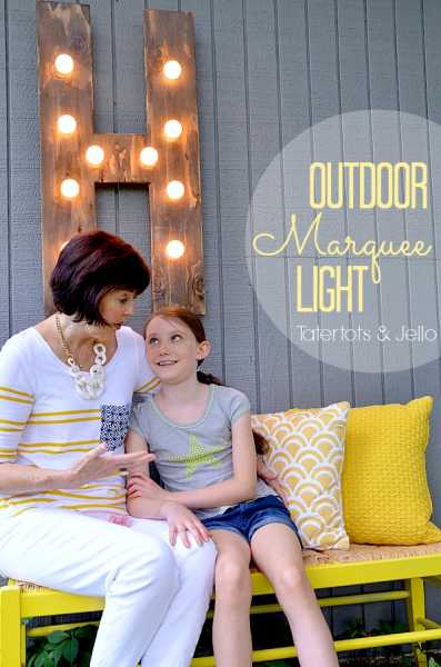 outdoor-diy-wood-marquee-light