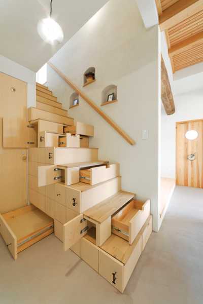 top-drawer-stairs