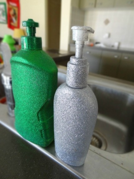 rust-oleum-glitter-spraypaint-soapholder