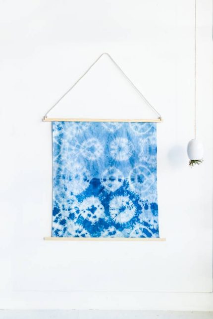 http://homeandgarden.craftgossip.com/files/2017/03/Shibori-Wall-Art-Mount-9-430x645.jpg